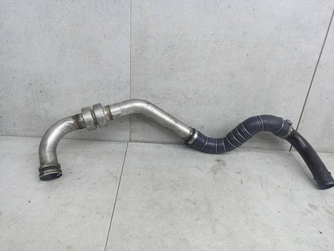 патрубок интеркулера Nissan Qashqai 1 поколение 2008, 1.5 л., 8200541294 - фото №1