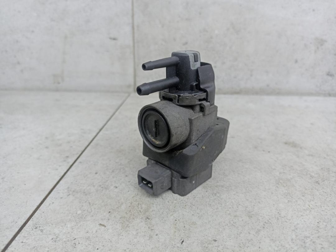 электромагнитный клапан Renault Duster 1 поколение 2014, 149566215R, 149568021R - фото №1