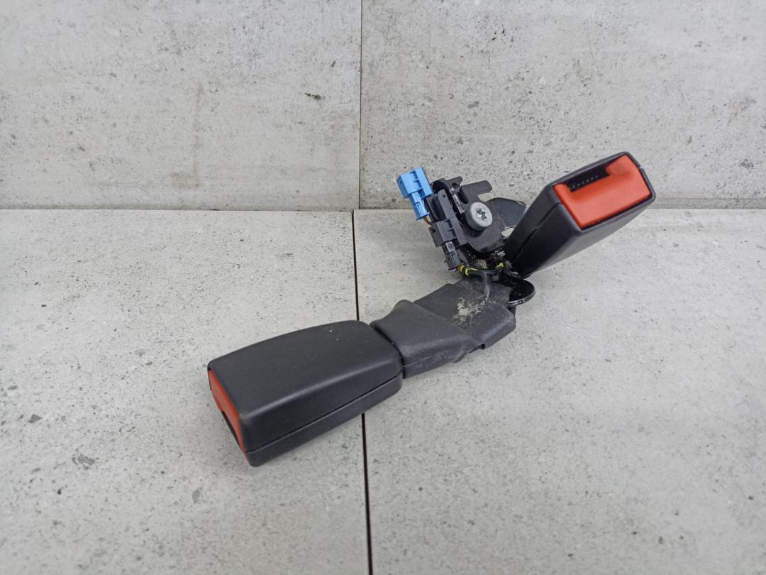 замок ремня безопасности Mercedes-Benz GLC Coupe C253 2018, A2058600569 - фото №1