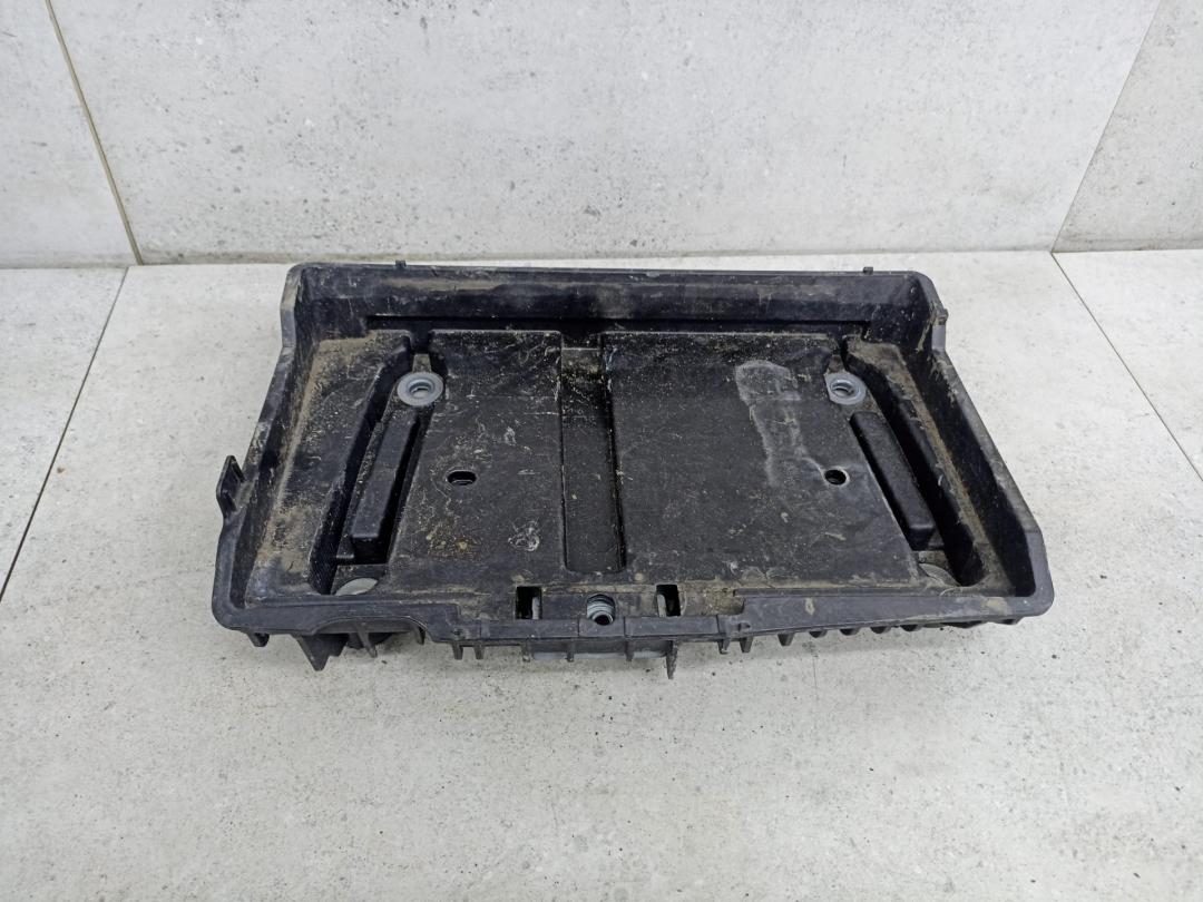 полка аккумулятора Mercedes-Benz GLC Coupe C253 2018, A2056201502 - фото №1