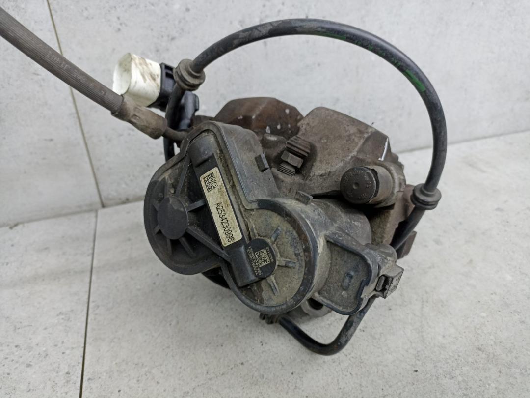 суппорт задний левый Mercedes-Benz GLC Coupe C253 2018, A2534230998 - фото №1