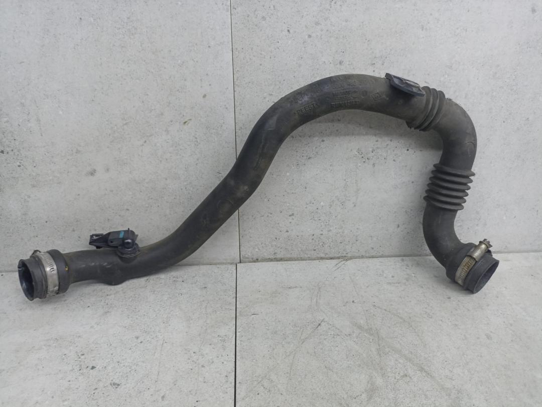 патрубок интеркулера Renault Clio 3 поколение 2007, 1.5 л., 8200527669, 8200469372 - фото №1