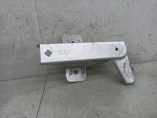 крепление ( кронштейн ) крыла Renault Trafic 2 поколение [рестайлинг] 2011, 8200523290, 93856374