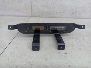 часы Kia Carens 2 поколение 2009, 945101D100