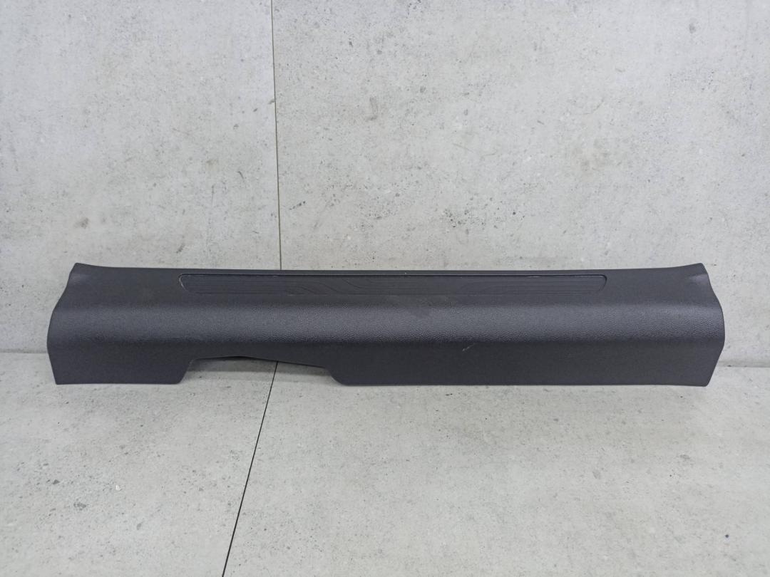 накладка на порог внутренняя Renault Kadjar 1 поколение 2017, 769524401R - фото №1