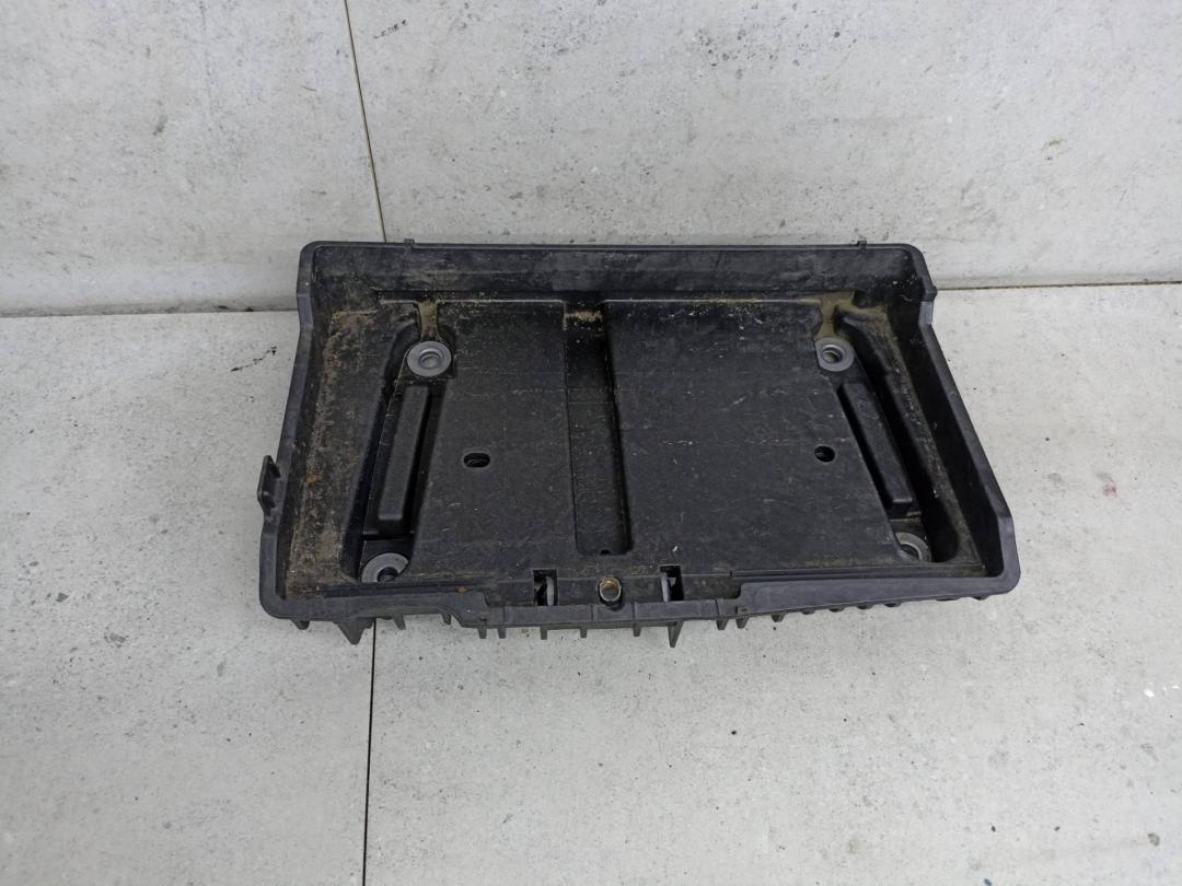 полка аккумулятора Mercedes-Benz GLC Coupe C253 2018, A2056201502 - фото №1