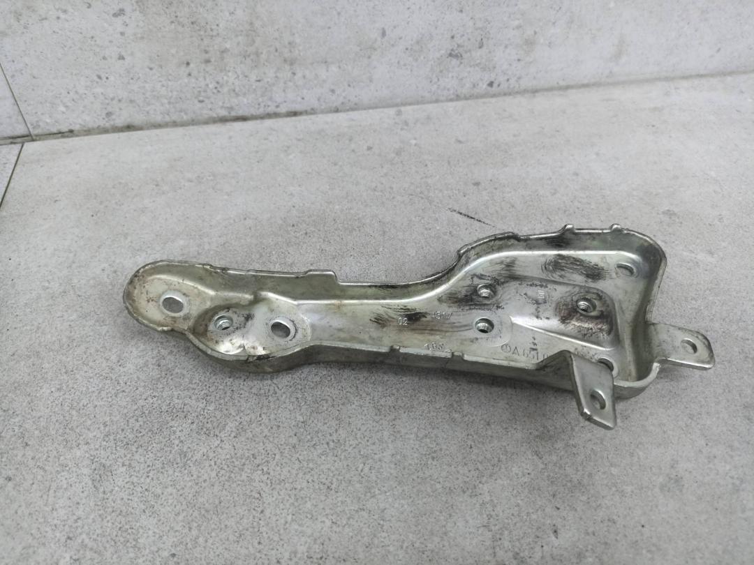 кронштейн клапана EGR Mercedes-Benz GLC Coupe C253 2018, 2.1 л., OM 651.921, дизель, A6510901041 - фото №1