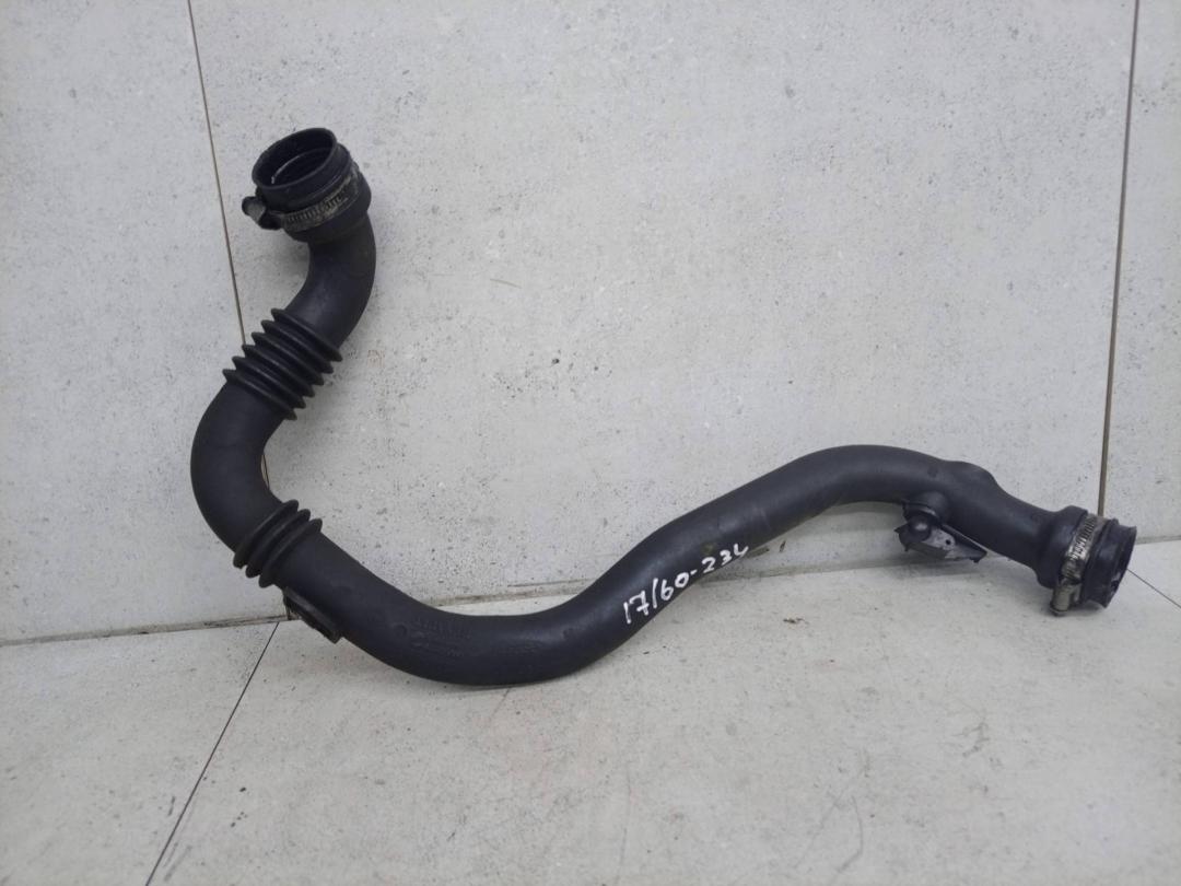 патрубок интеркулера Renault Clio 3 поколение 2007, 1.5 л., 8200527669, 8200469372 - фото №1