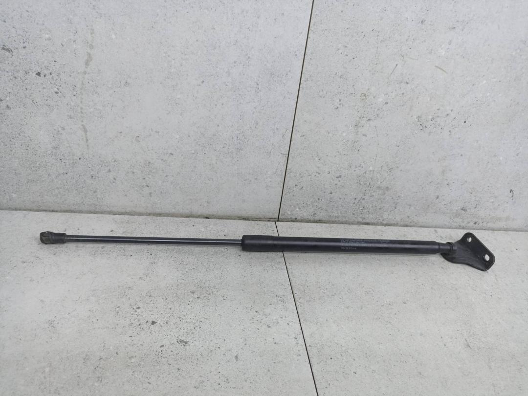 амортизатор крышки багажника (3-5 двери) Nissan Qashqai+2 J10 2010, 90450EY10A - фото №1