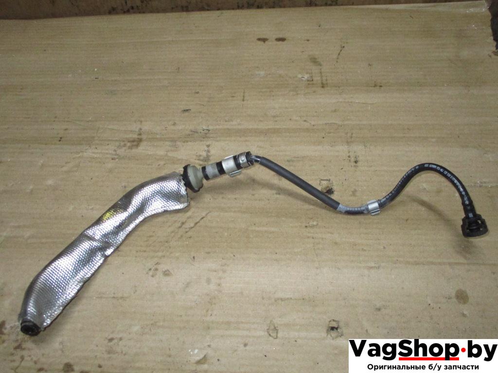 трубка вакуумного насоса Volkswagen Passat B6 2008, 2.0 л., TSI, CAW, бензин, АКПП, белый, универсал, передний привод, 06J133518C - фото №1