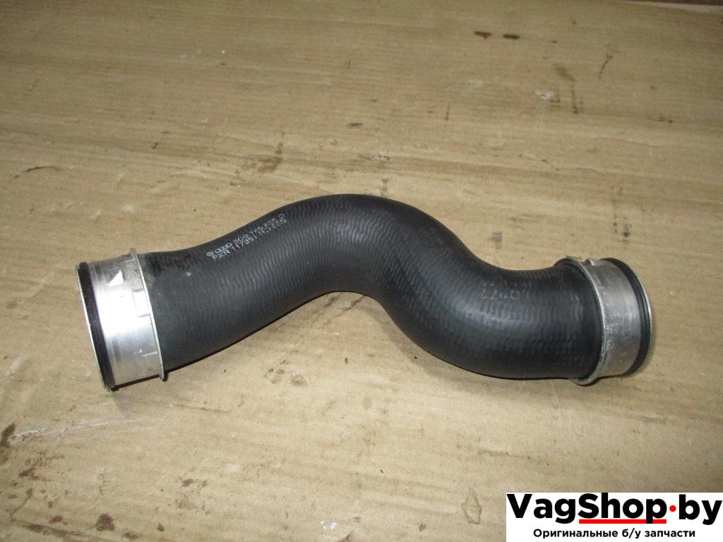 патрубок интеркулера Volkswagen Passat B6 2008, 2.0 л., TSI, CAW, бензин, АКПП, белый, универсал, передний привод, 3C0145832Q - фото №1