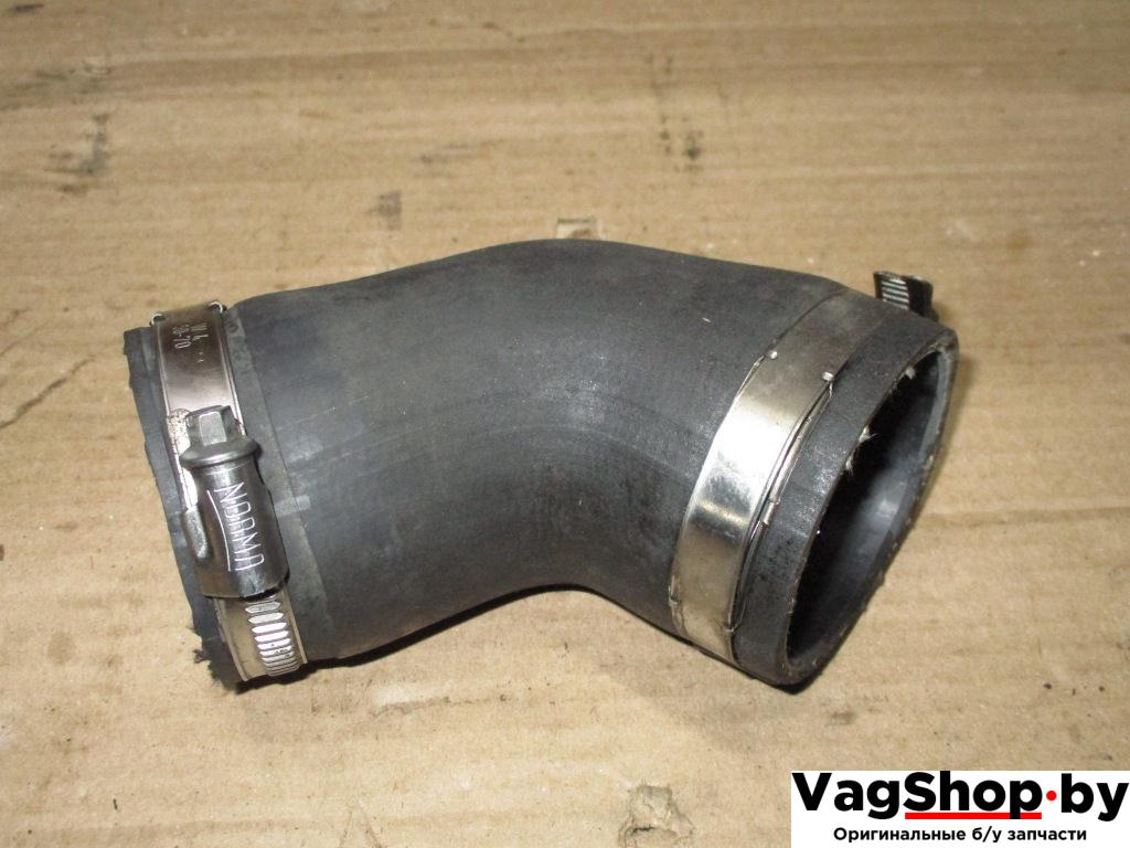патрубок интеркулера Volkswagen Passat B6 2008, 2.0 л., TSI, CAW, бензин, АКПП, белый, универсал, передний привод, 1K0145838M - фото №1