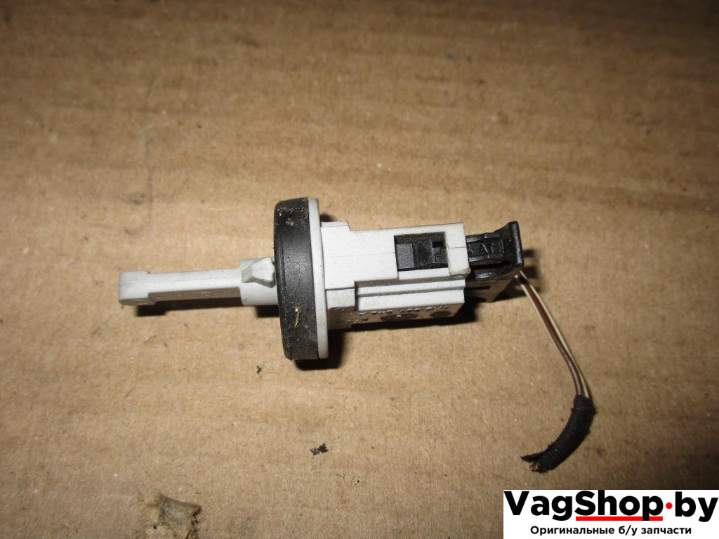 датчик температуры Volkswagen Passat B6 2008, 2.0 л., TSI, CAW, бензин, АКПП, белый, универсал, передний привод, 1K0907543A - фото №1