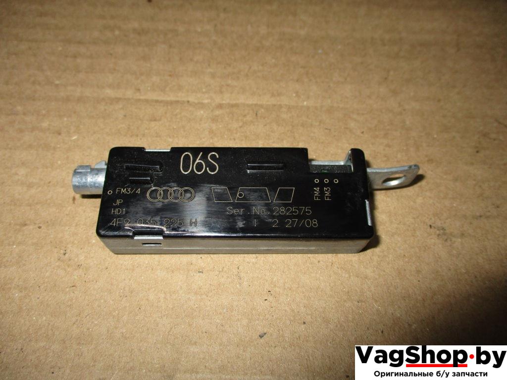 усилитель антенны Audi A6 4F/C6 2007, 2.8 л., FSI, BDX, бензин, АКПП, черный, универсал, передний привод, 4F9035225H - фото №1