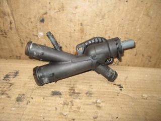 фланец (тройник) системы охлаждения Volkswagen Caddy 3 поколение [рестайлинг] 2011, 1.6 л., TDi, CAY, дизель, МКПП, серебро, минивэн, передний привод, 03L121131AA