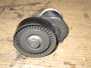 натяжитель Volkswagen Caddy 3 поколение [рестайлинг] 2011, 1.6 л., TDi, CAY, дизель, МКПП, серебро, минивэн, передний привод, 038903315AH