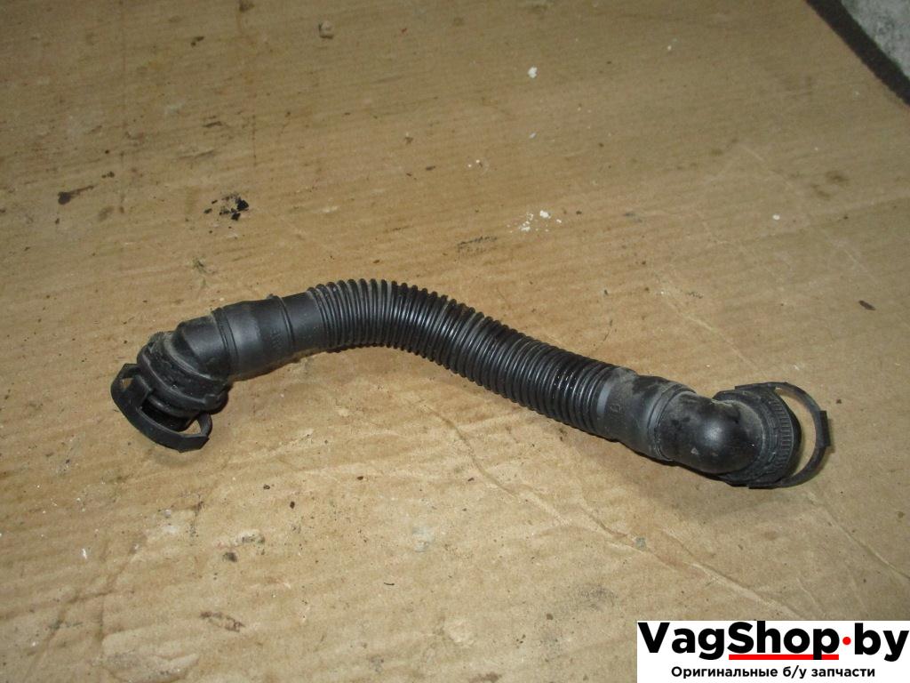 патрубок вентиляции картера Volkswagen Golf 6 поколение 2012, 1.6 л., TDi, CAY, дизель, МКПП, красный, хетчбэк 5 дв., передний привод, 03L103493AE - фото №1