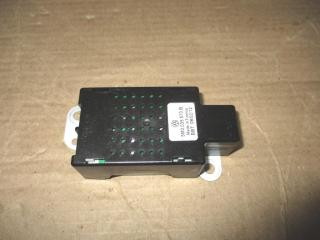 усилитель антенны Volkswagen Golf 6 поколение 2012, 1.6 л., TDi, CAY, дизель, МКПП, красный, хетчбэк 5 дв., передний привод, 5M0035570B