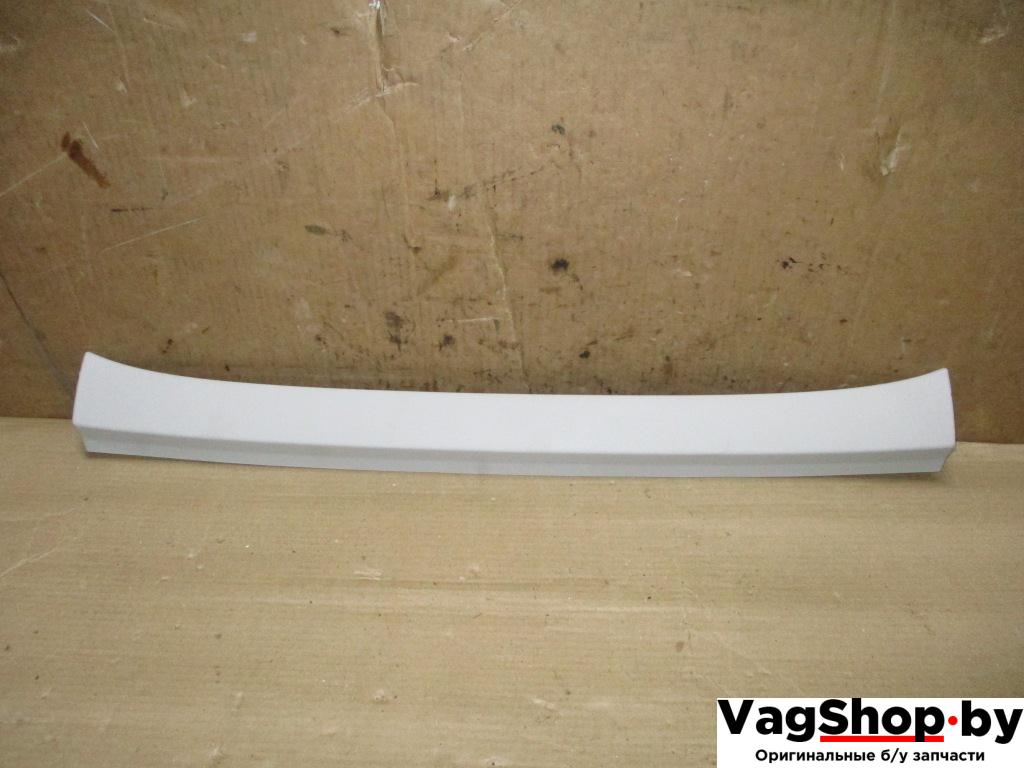 потолок Volkswagen Golf 6 поколение 2012, 1.6 л., TDi, CAY, дизель, МКПП, красный, хетчбэк 5 дв., передний привод, 1K6867617D - фото №1