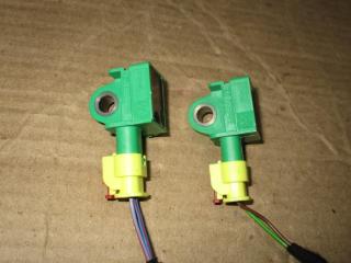 датчик удара Volkswagen Golf 6 поколение 2012, 1.6 л., TDi, CAY, дизель, МКПП, красный, хетчбэк 5 дв., передний привод, 5K0959351