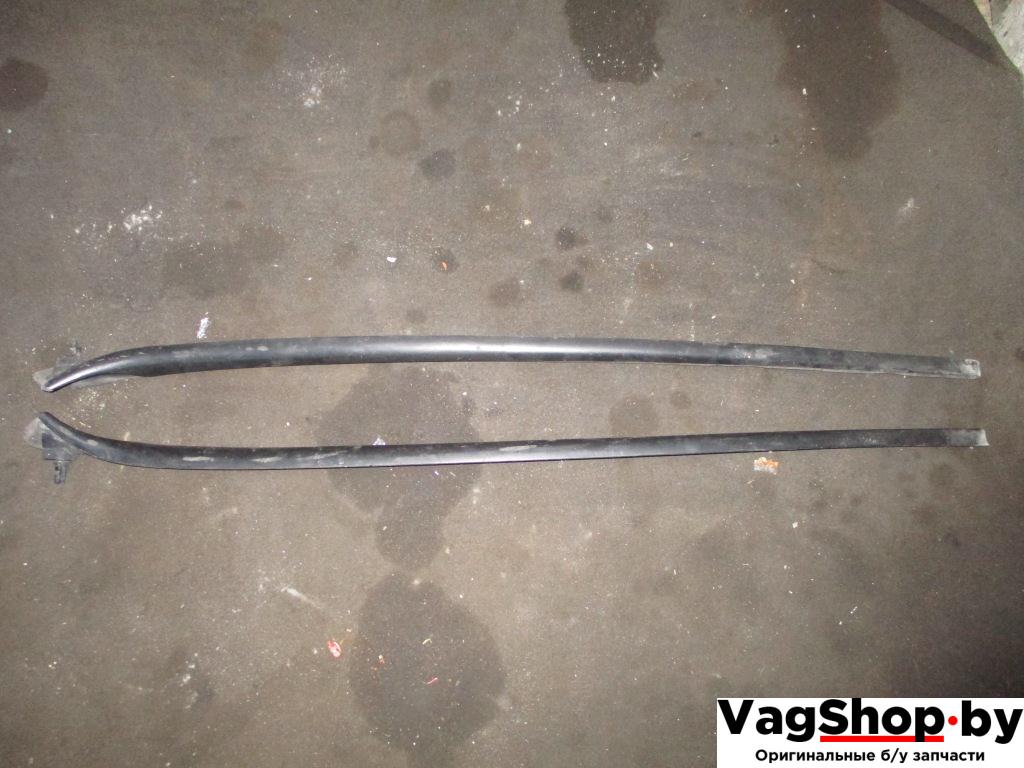 молдинг лобового стекла Volkswagen Golf 6 поколение 2012, 1.6 л., TDi, CAY, дизель, МКПП, красный, хетчбэк 5 дв., передний привод, 5K0854319, 5K0854320 - фото №1