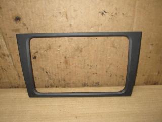 рамка под магнитолу Volkswagen Golf 6 поколение 2012, 1.6 л., TDi, CAY, дизель, МКПП, красный, хетчбэк 5 дв., передний привод, 5K0858061F