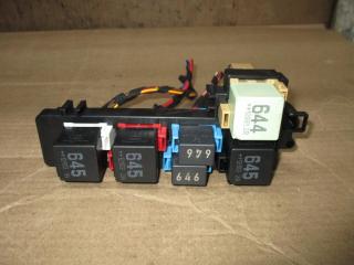 блок реле Volkswagen Golf 6 поколение 2012, 1.6 л., TDi, CAY, дизель, МКПП, красный, хетчбэк 5 дв., передний привод, 1K1937503A