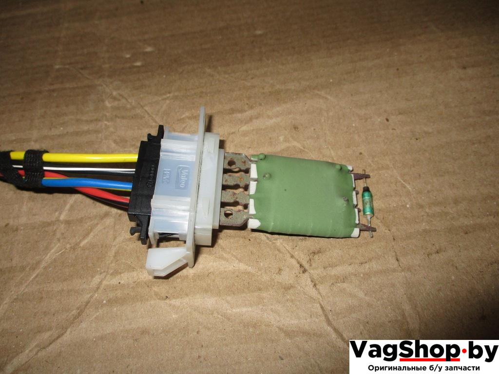 сопротивление печки Volkswagen Golf 6 поколение 2012, 1.6 л., TDi, CAY, дизель, МКПП, красный, хетчбэк 5 дв., передний привод - фото №1