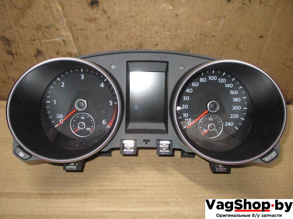 щиток приборов (приборная панель) Volkswagen Golf 6 поколение 2012, 1.6 л., TDi, CAY, дизель, МКПП, красный, хетчбэк 5 дв., передний привод, 5K0920872A - фото №1
