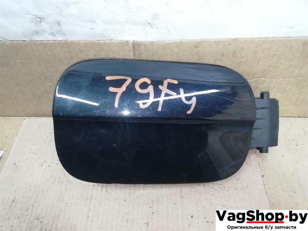 лючок топливного бака Audi Q7 4L 2008, 3.6 л., FSI, BHK, бензин, АКПП, черный, внедорожник 5 дв., полный привод - фото №1
