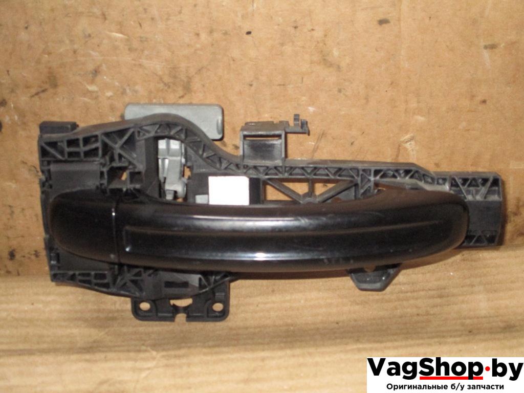 ручка наружная передняя правая Audi Q7 4L 2008, 3.6 л., FSI, BHK, бензин, АКПП, черный, внедорожник 5 дв., полный привод - фото №1