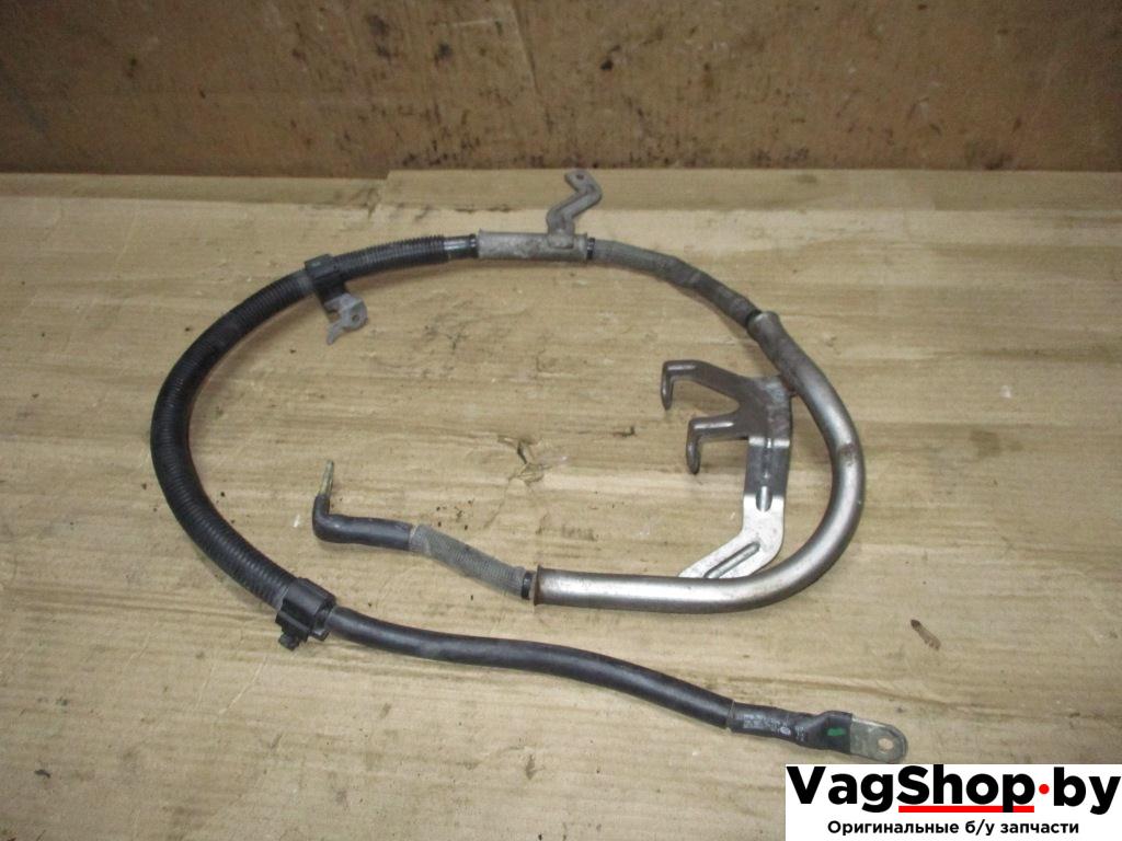 плюсовой провод аккумулятора Volkswagen Touareg 2 поколение 2013, 3.6 л., FSI, CGR, бензин, АКПП, серый, внедорожник 5 дв., полный привод, 7P0971228A - фото №1