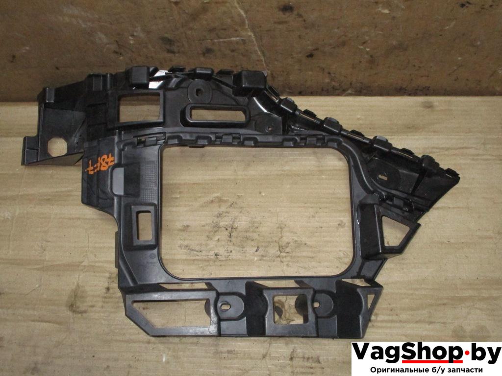 Крепление бампера заднего Volkswagen Touareg 2 поколение 2013, 3.6 л., FSI, CGR, бензин, АКПП, серый, внедорожник 5 дв., полный привод, 7P6807394A, 7P6807394C - фото №1