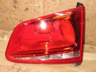 фонарь крышки багажника правый Volkswagen Touareg 2 поколение 2013, 3.6 л., FSI, CGR, бензин, АКПП, серый, внедорожник 5 дв., полный привод, 7P6945094B