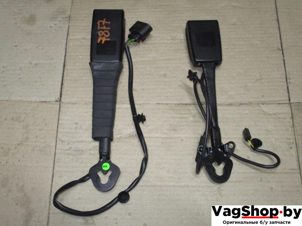замок ремня безопасности Volkswagen Touareg 2 поколение 2013, 3.6 л., FSI, CGR, бензин, АКПП, серый, внедорожник 5 дв., полный привод, 7P0857756E - фото №1