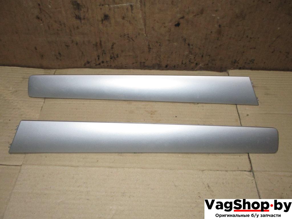 накладка декоративная Volkswagen Touareg 2 поколение 2013, 3.6 л., FSI, CGR, бензин, АКПП, серый, внедорожник 5 дв., полный привод, 7P6867449, 7P6867450 - фото №1