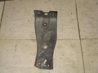крепление ( кронштейн ) крыла Volkswagen Passat B6 2007, 2.0 л., TDi, BMP, дизель, МКПП, черный, универсал, полный привод, 3C0821141