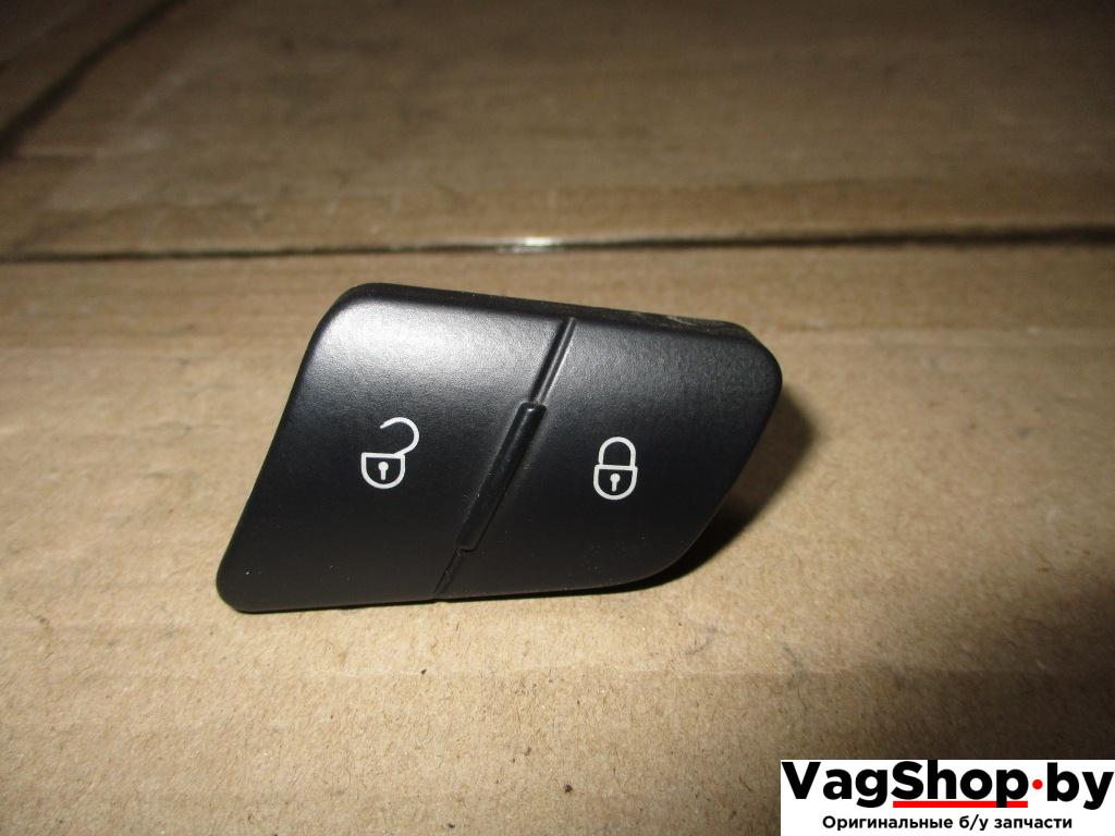 кнопка центрального замка Volkswagen Passat B6 2007, 2.0 л., TDi, BMP, дизель, МКПП, черный, универсал, полный привод, 3C0962125B - фото №1