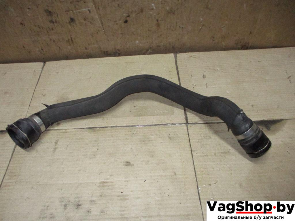 патрубок (трубопровод, шланг) Audi A4 B8/8K 2009, 1.8 л., TFSI, CDH, бензин, МКПП, черный, седан, передний привод, 8K0121101M - фото №1