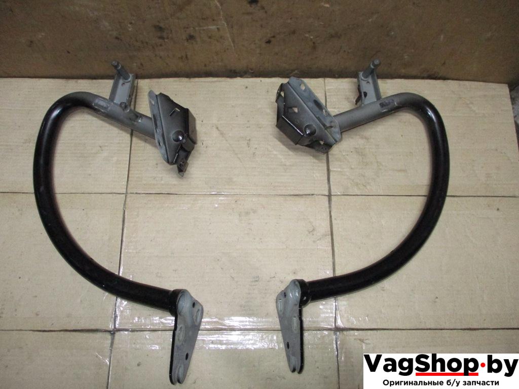 петля крышки багажника Audi A4 B8/8K 2009, 1.8 л., TFSI, CDH, бензин, МКПП, черный, седан, передний привод, 8K5827301H, 8K5827302H - фото №1