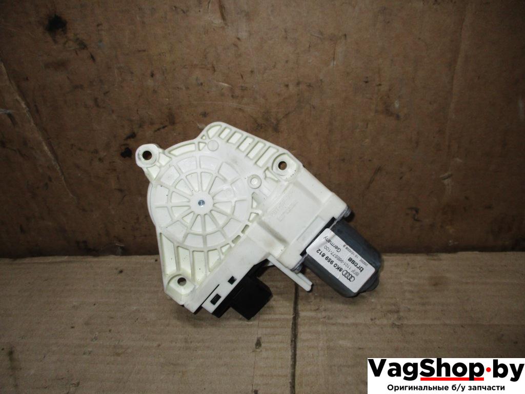 моторчик стеклоподъемника задний правый Audi A4 B8/8K 2009, 1.8 л., TFSI, CDH, бензин, МКПП, черный, седан, передний привод, 8K0959812 - фото №1