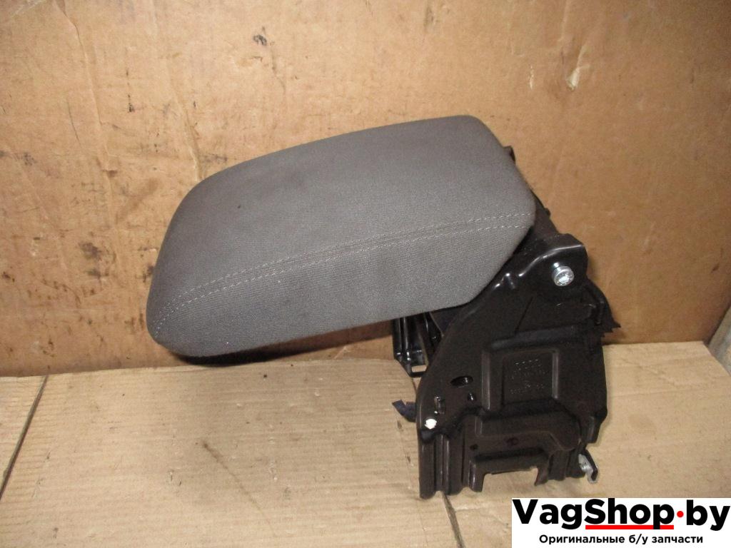 подлокотник Audi A4 B8/8K 2009, 1.8 л., TFSI, CDH, бензин, МКПП, черный, седан, передний привод, 8K0864283 - фото №1