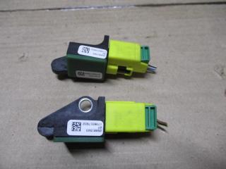 датчик удара Volkswagen Passat B6 2009, 2.0 л., TDi, CBA, дизель, АКПП, серебро, седан, передний привод, 5N0959351A