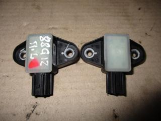 датчик удара Volkswagen Passat B6 2009, 2.0 л., TDi, CBA, дизель, АКПП, серебро, седан, передний привод, 5N0959354