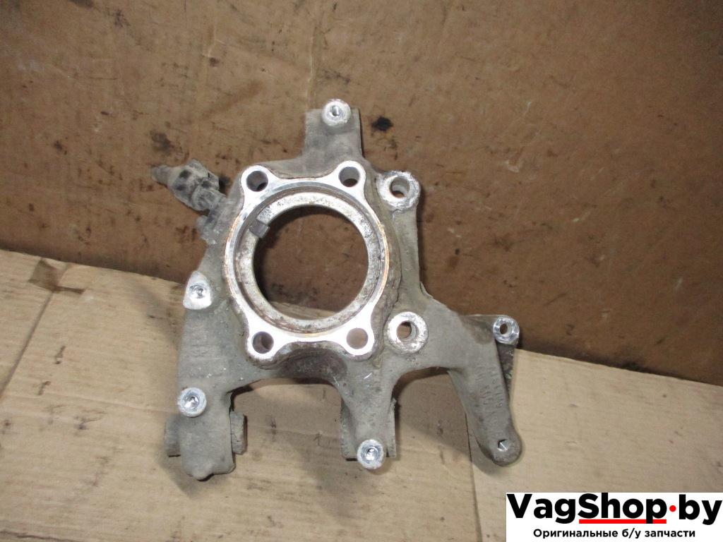 кулак задний правый Volkswagen Passat B6 2008, 2.0 л., TDi, BMP, дизель, МКПП, черный, универсал, полный привод - фото №1