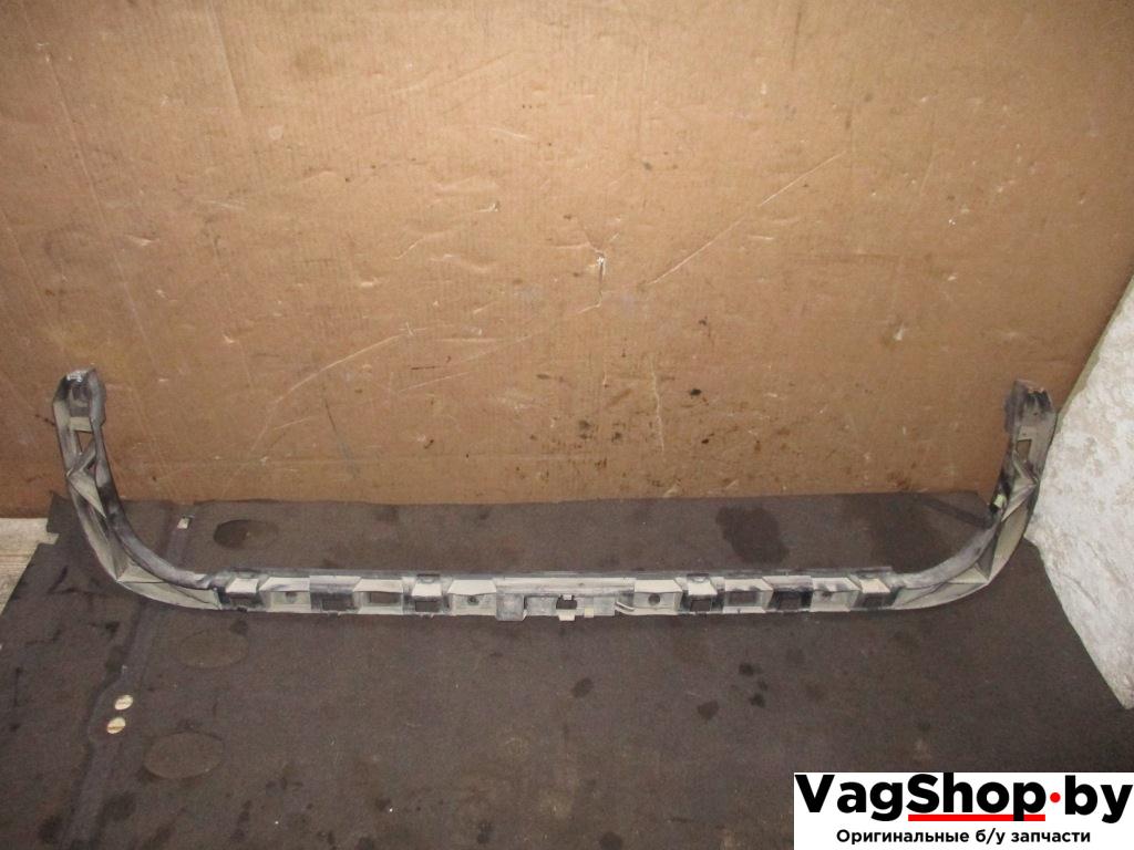 Крепление бампера заднего Volkswagen Passat B6 2008, 2.0 л., TDi, BMP, дизель, МКПП, черный, универсал, полный привод, 3C9807863 - фото №1