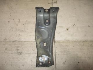 крепление ( кронштейн ) крыла Volkswagen Passat B6 2008, 2.0 л., TDi, BMP, дизель, МКПП, черный, универсал, полный привод, 3C0821142