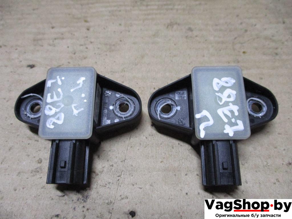 датчик удара Volkswagen Passat B6 2008, 2.0 л., TDi, BMP, дизель, МКПП, черный, универсал, полный привод, 5N0959354 - фото №1