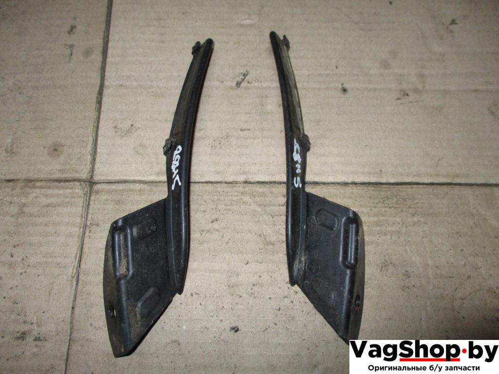 накладка декоративная Volkswagen Touran 2 2011, 2.0 л., TDi, CFJ, дизель, АКПП, черный, минивэн, передний привод, 1T0807823B, 1T0807824B - фото №1