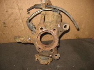 кулак поворотный правый Volkswagen Touran 2 2011, 2.0 л., TDi, CFJ, дизель, АКПП, черный, минивэн, передний привод